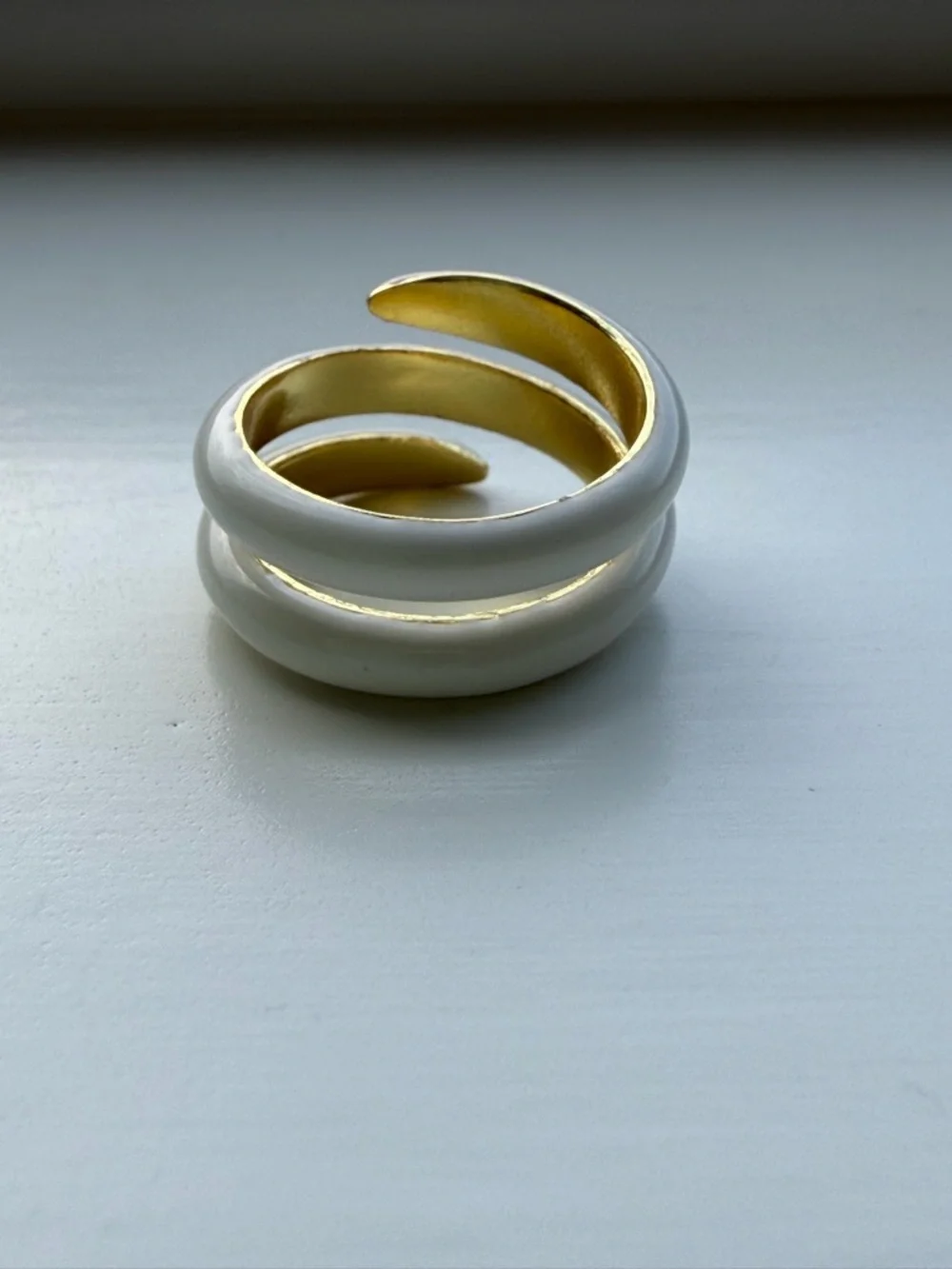 Minimalist White Enamel Spiral / Snake Triple-Band Ring - Size 6.5